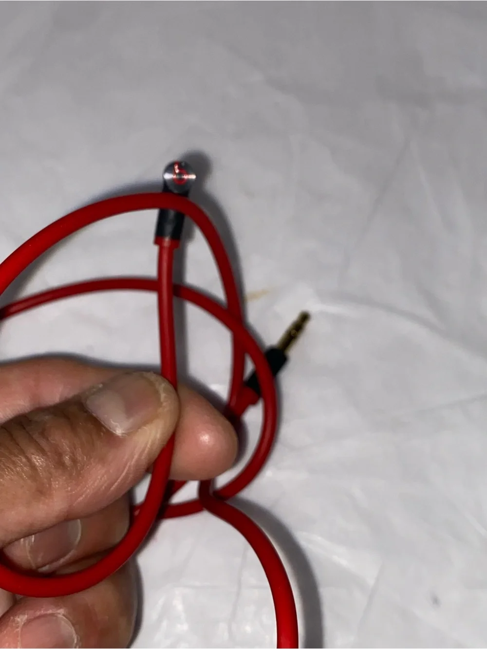 Beat  Auxiliary Audio Cable — Durable Mobile & Car Connection